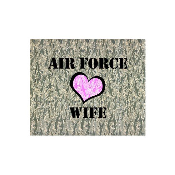 لاصقة حماية  بطبعة عبارة Air Force Wife لابل ايباد ميني الجيل السادس