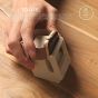 شاحن إلاجو لساعات ابل - ابيض